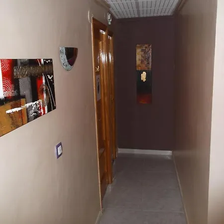 Colonia * Μοτρίλ