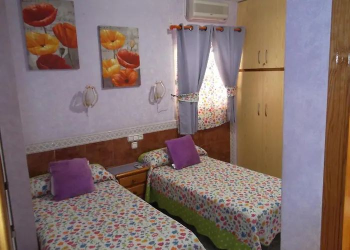 بيت ضيافة Colonia موتريل